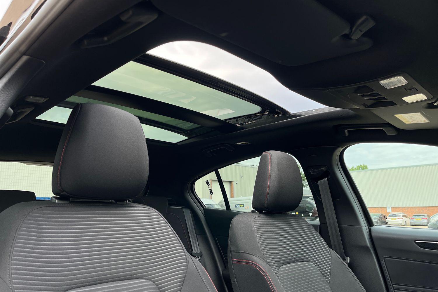 Ford Focus Photo 35