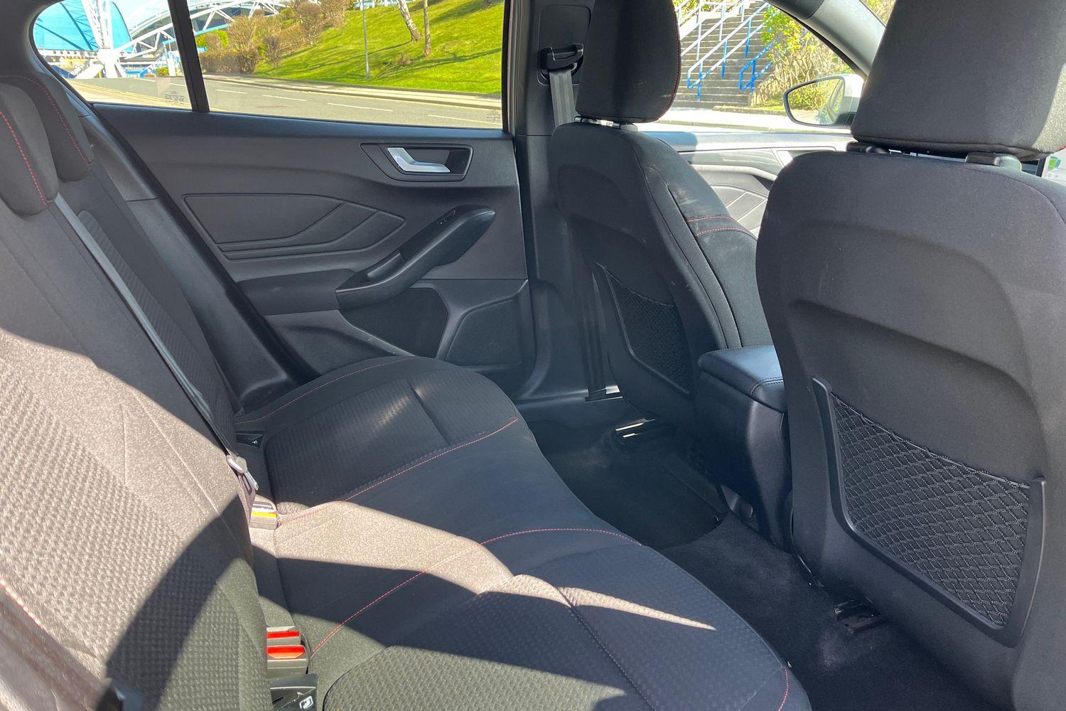 Ford FOCUS Photo 37