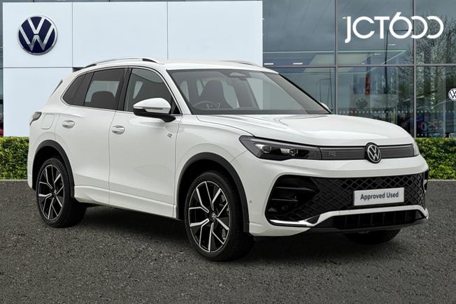 VOLKSWAGEN Tiguan Photo 1