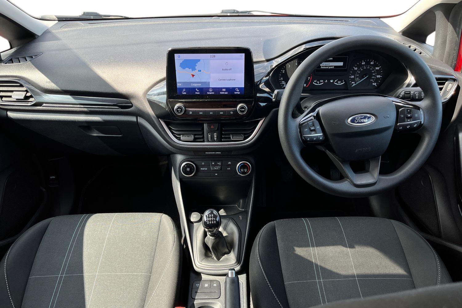 Ford FIESTA Photo 9