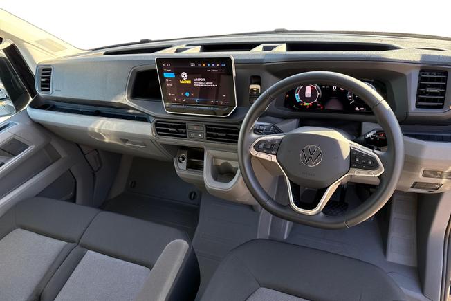 VOLKSWAGEN Crafter Photo 11
