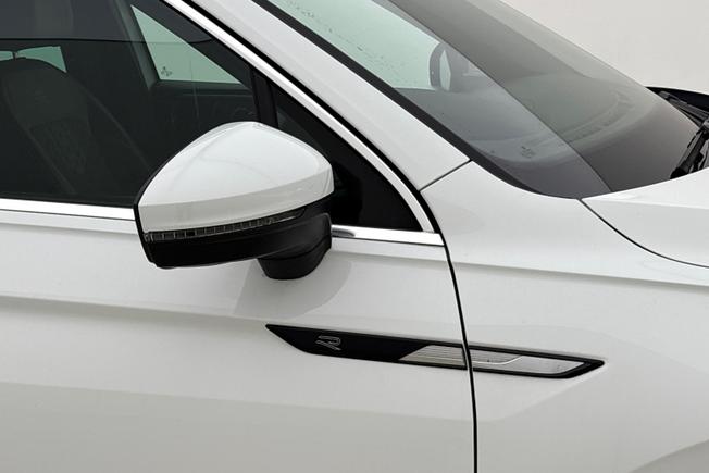 VOLKSWAGEN Tiguan Photo 20