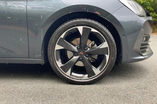 CUPRA Leon Photo 5