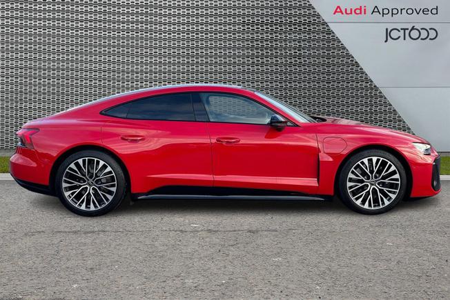 AUDI S e-tron GT Photo 4