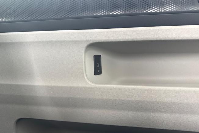 VOLKSWAGEN Id. Buzz Photo 28