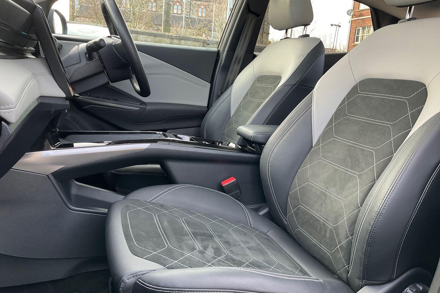 Ford Puma Gen-E Photo 18