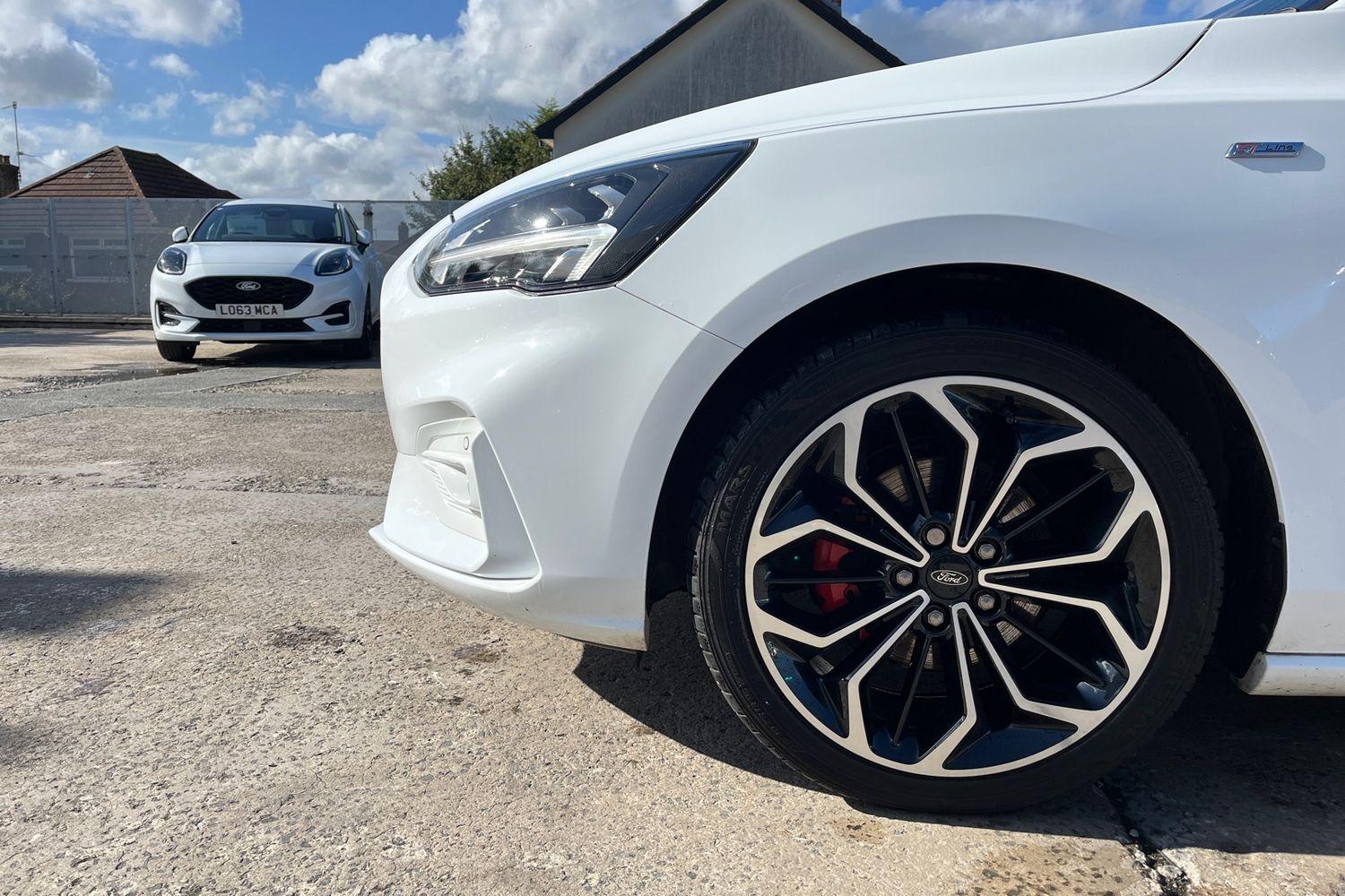 Ford FOCUS Photo 7