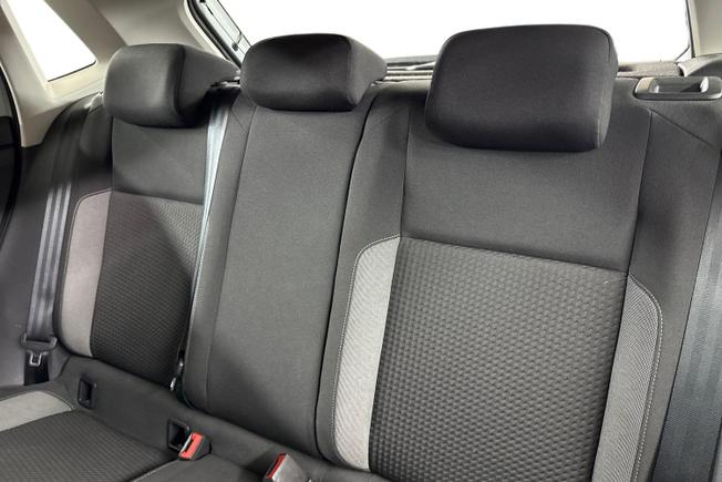 VOLKSWAGEN Polo Photo 9