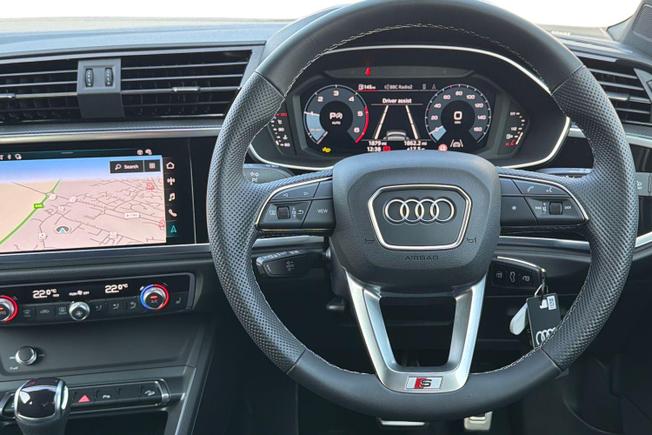 Audi Q3 Photo 11