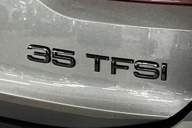 AUDI Q3 Photo 36