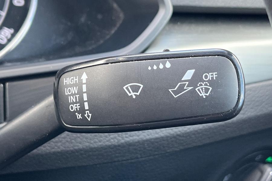 Skoda SUPERB Photo autoimg-eb6c7463315e5c3d4ec624df275cf3a5cd8e9211.jpg
