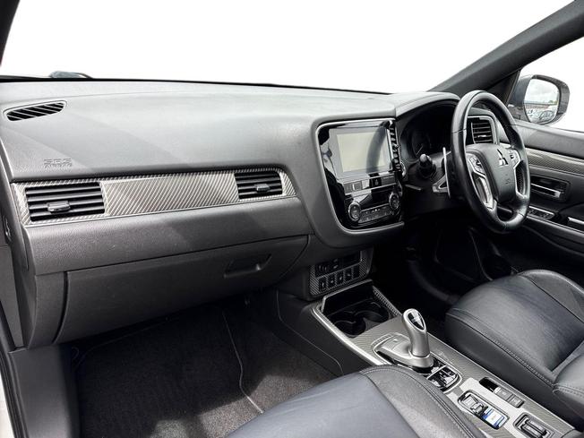 MITSUBISHI Outlander Photo 2