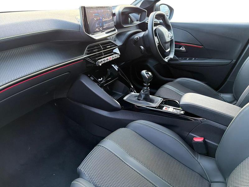 Used Peugeot 208 NV24HDO 15