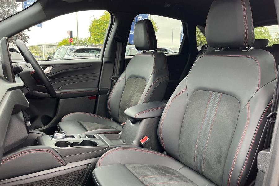 Ford Kuga Photo autoimg-eb7d7ae8655fca9e33a4fd9b49fc222c4de9312b.jpg