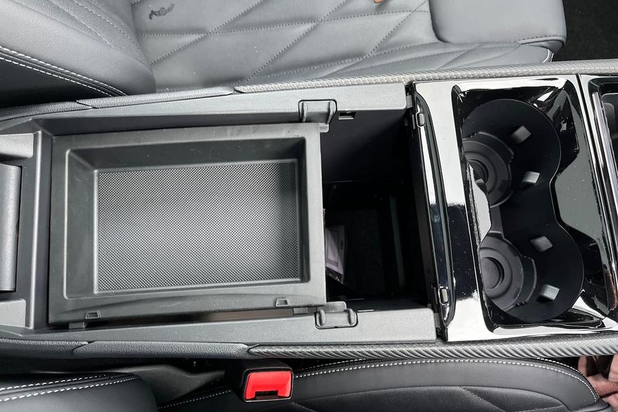 Ford Explorer Photo autoimg-eb81cd2755bd40faa66440f50046c1c73b5707c1.jpg