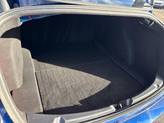TESLA Model 3 Photo 12