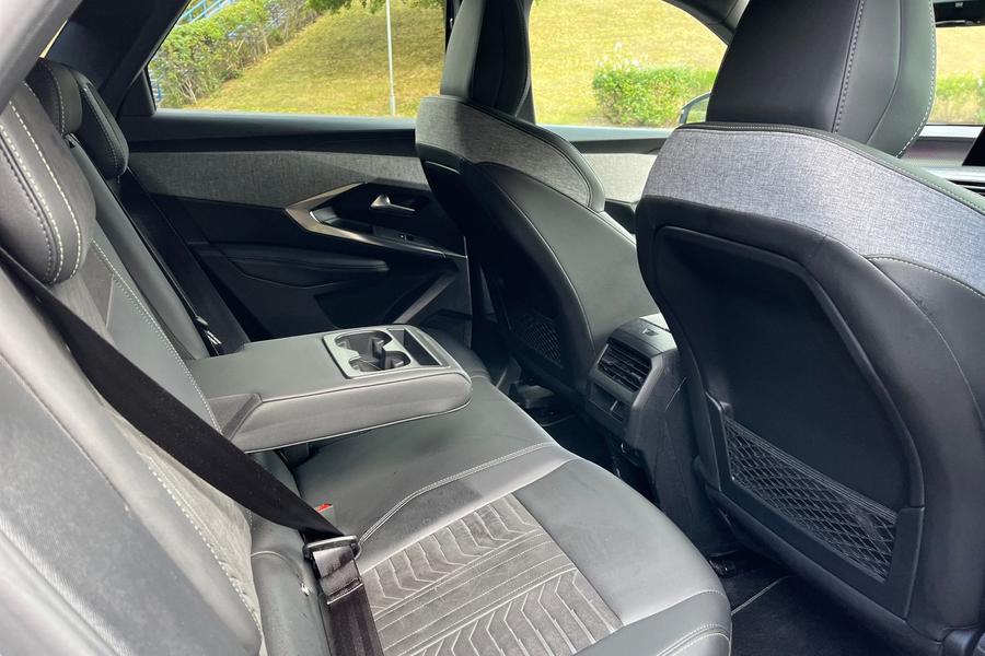 Peugeot 3008 Photo autoimg-eb8394f1bea7440f27c59f387214982cd7d2aa43.jpg