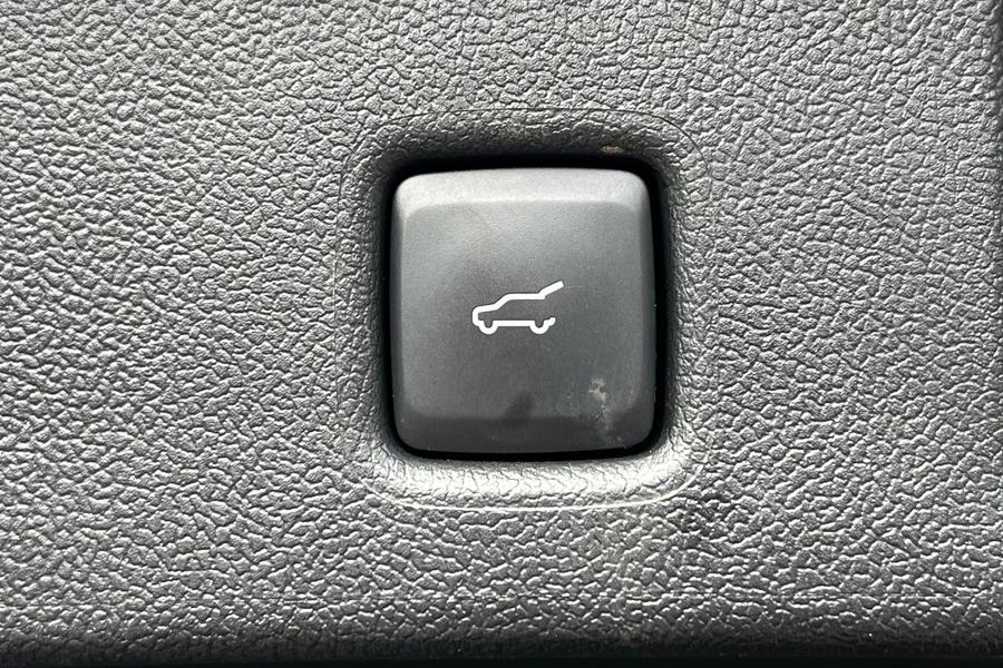 Ford KUGA Photo autoimg-eb85452c8d274f537dd0eb78e9446acdecbc7f41.jpg