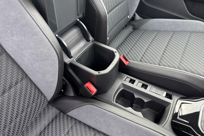 VOLKSWAGEN T-Roc Photo 45