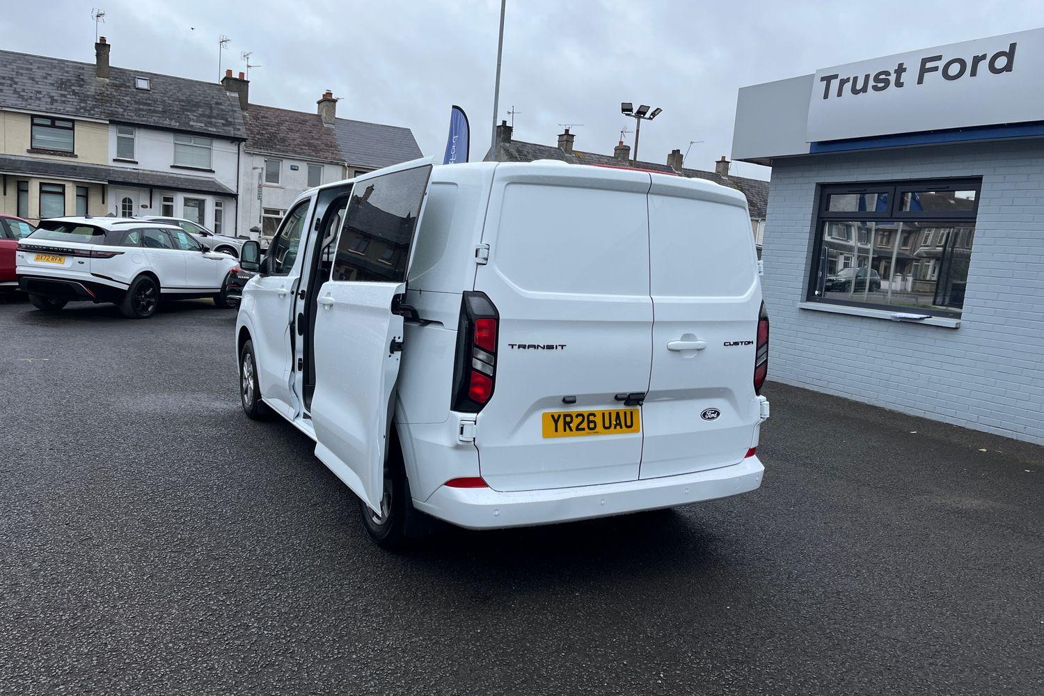 Ford TRANSIT CUSTOM Photo 6
