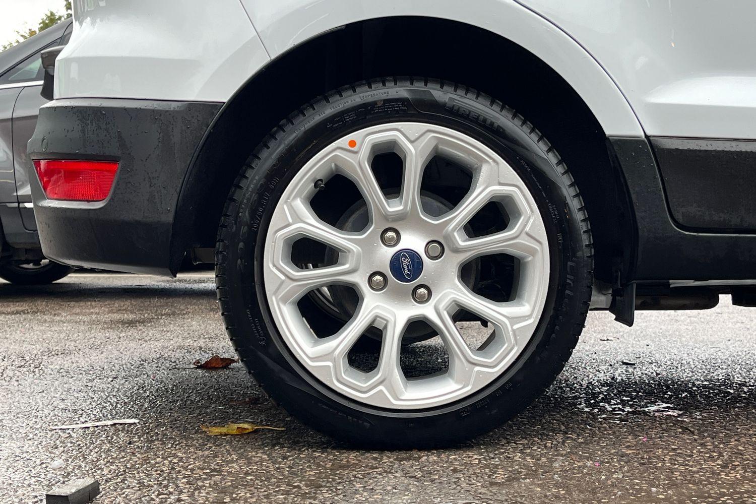 Ford ECOSPORT Photo 7