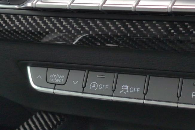 AUDI Rs4 Avant Photo 27