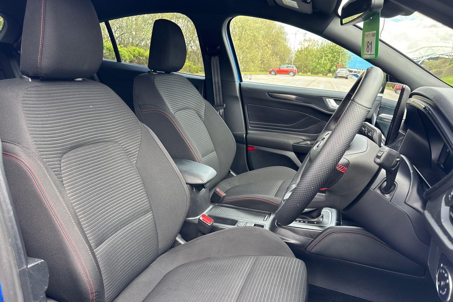 Ford FOCUS Photo 16