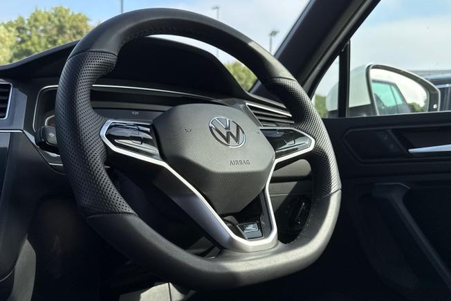 VOLKSWAGEN Tiguan Photo 26