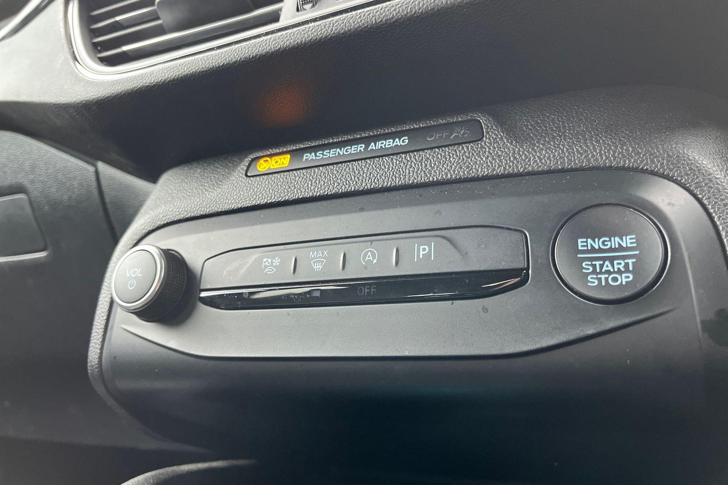 Ford FOCUS Photo 21
