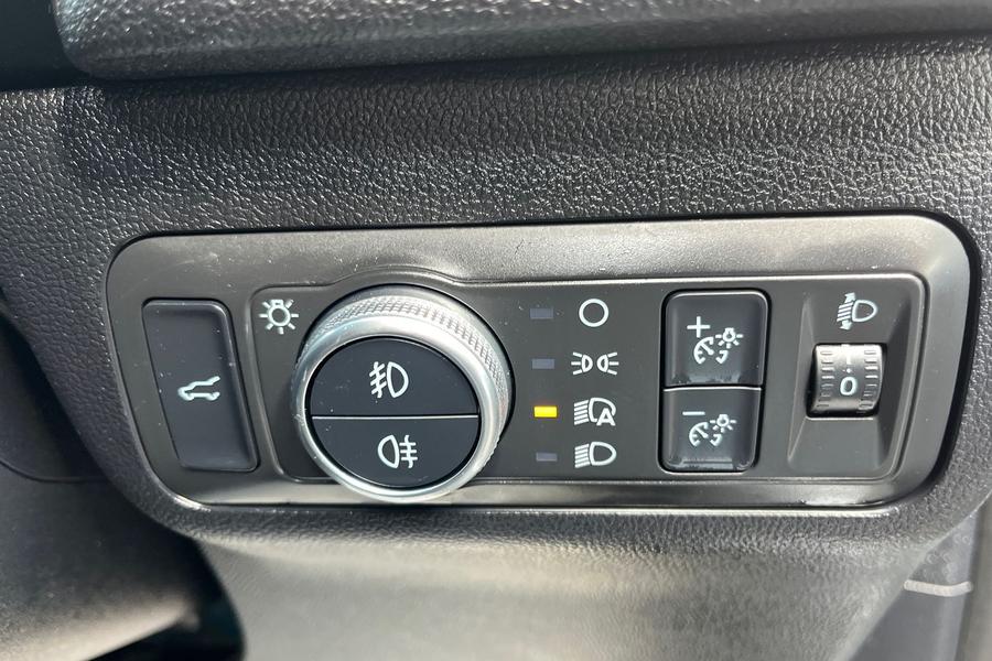 Ford KUGA Photo autoimg-eb97184e499fea1557ba84ee43db7b411e7fcb21.jpg