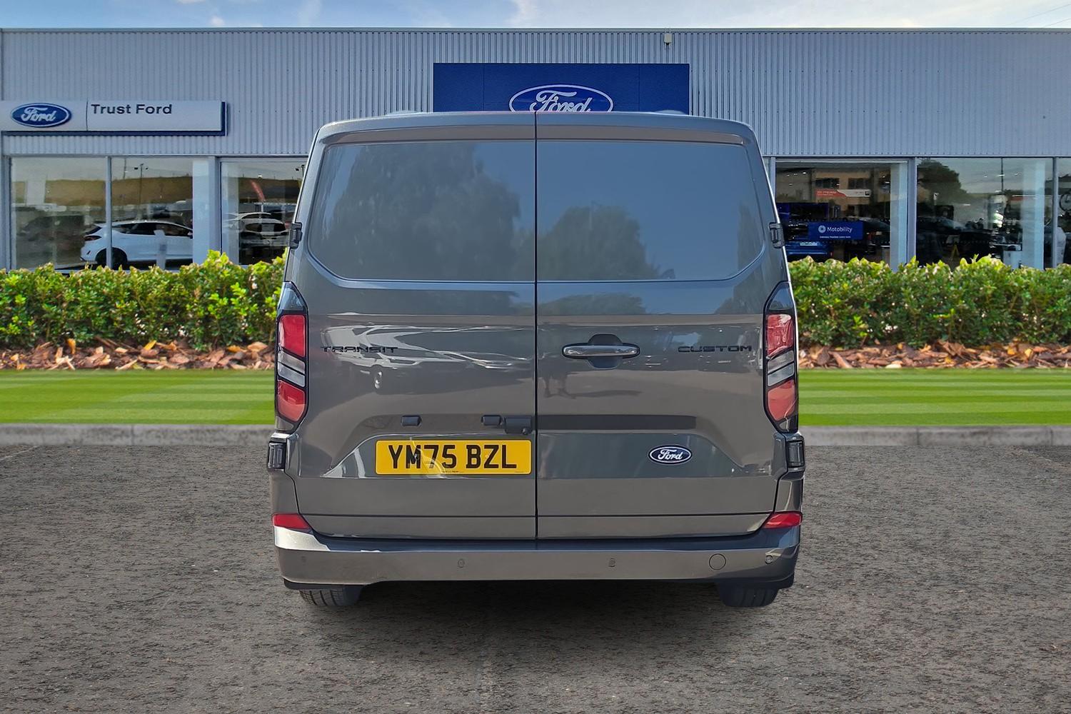 Ford Transit Custom Photo 12