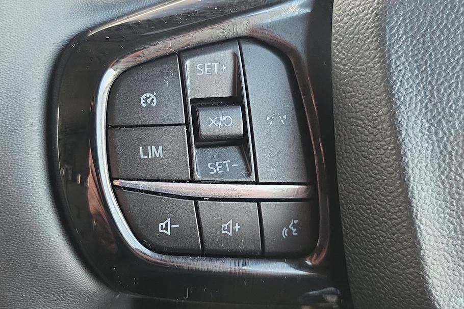 Used FORD TRANSIT CUSTOM WV75ZDX 31