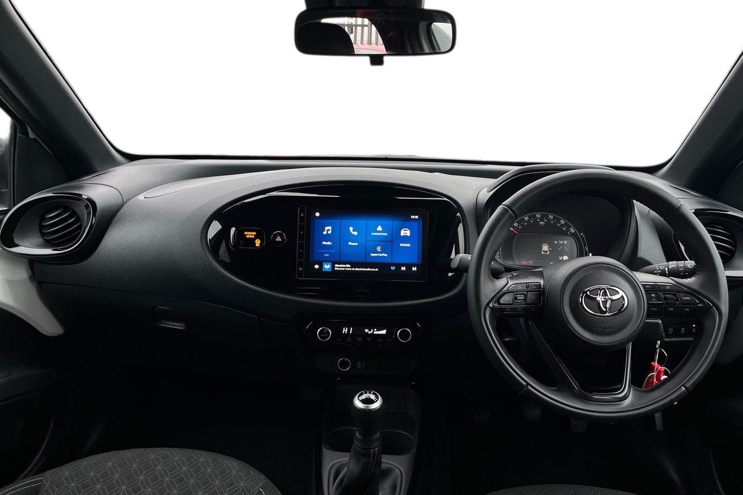 Toyota AYGO X Photo 9