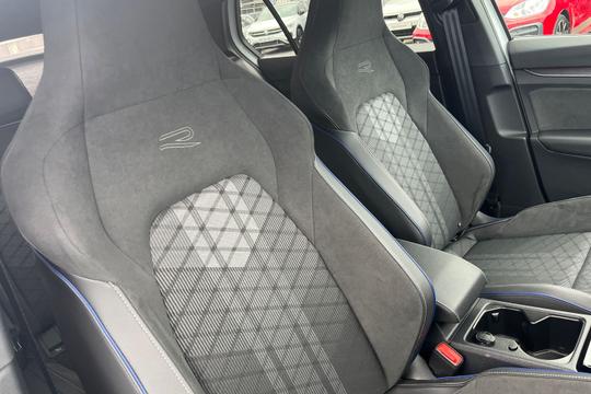 Volkswagen Golf Photo autoimg-eba1e20abaa95f48d46b10b1b2b42edff5d3e1a0.jpg