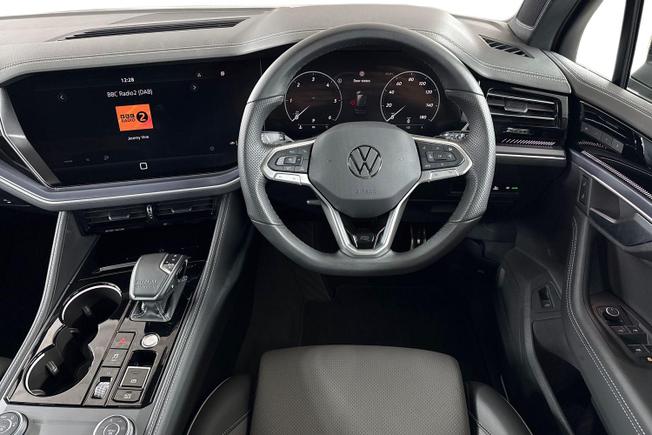 Volkswagen Touareg Photo 11