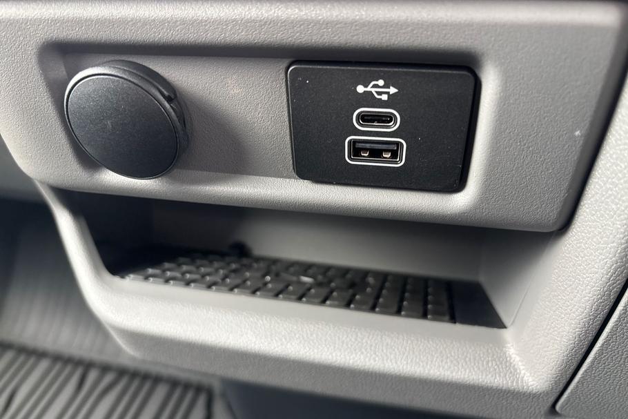 Used Ford TRANSIT CUSTOM XRZ9319 15