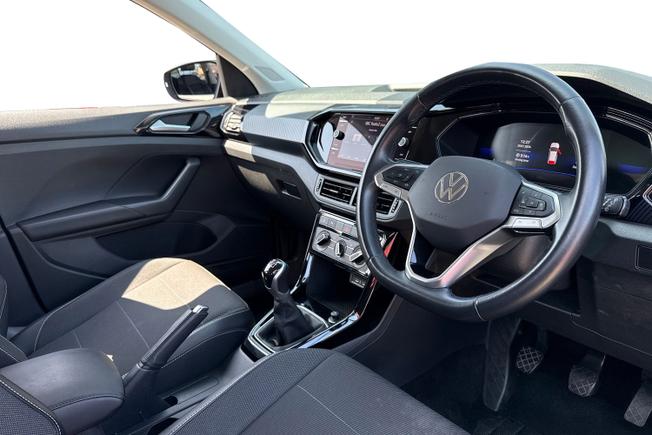 VOLKSWAGEN T-Cross Photo 6