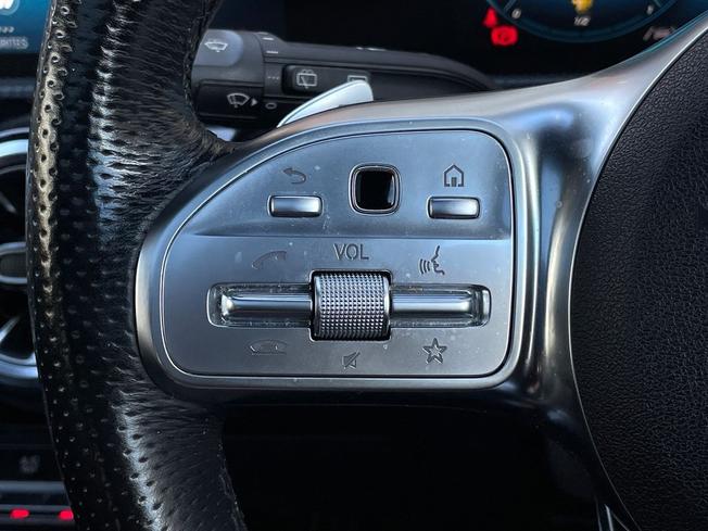 MERCEDES-BENZ CLA Photo 16