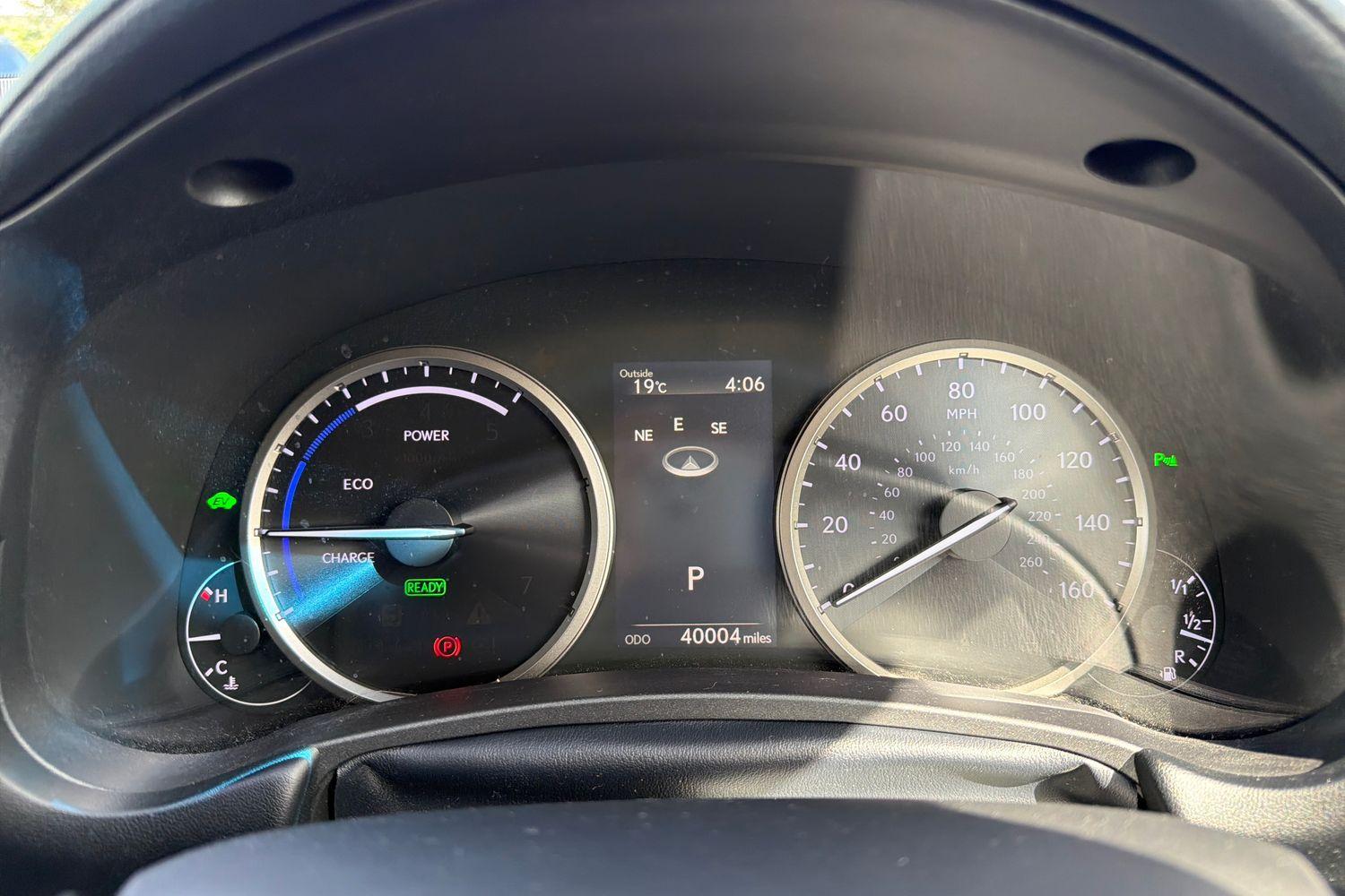 Lexus NX Photo 12
