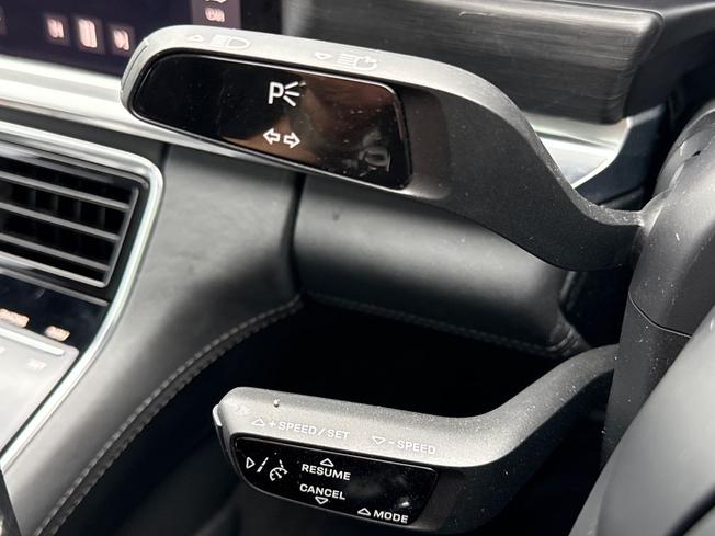 PORSCHE Panamera Photo 58