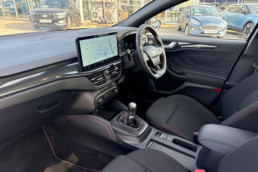 Ford FOCUS Photo autoimg-ebb9892189eb93069b19b791e5f635d7f386c430.jpg