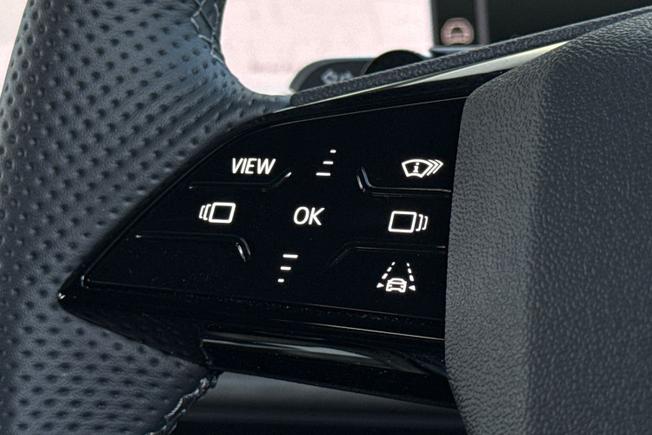 AUDI Q3 Photo 16