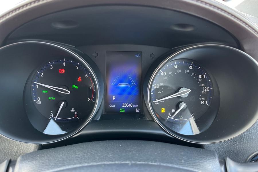 Toyota C-HR Photo autoimg-ebbe60e6cc25b95f51fc0d922dc029f4190dc874.jpg