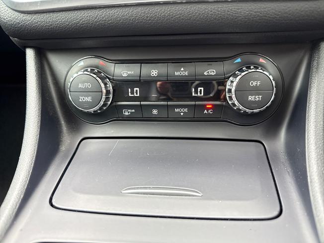 MERCEDES-BENZ Gla Photo 33