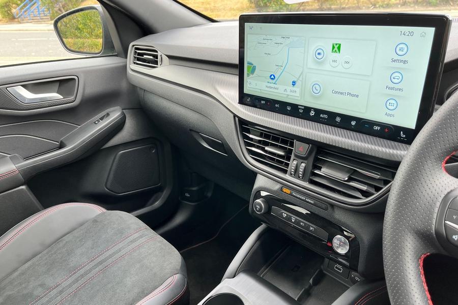 Ford KUGA Photo autoimg-ebc6e35965d650f059e28b844dcd217d5c67ebd4.jpg