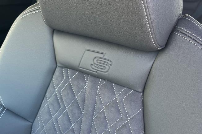 Audi Q4 Photo 49