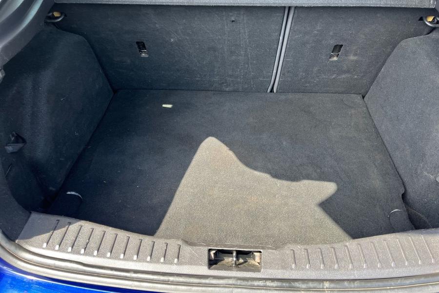 Ford FOCUS Photo autoimg-ebcc8e10a949ba5b568e620f24ba299630bfbb6b.jpg
