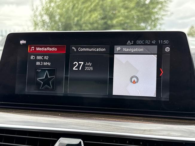 BMW 5 Series Photo 35