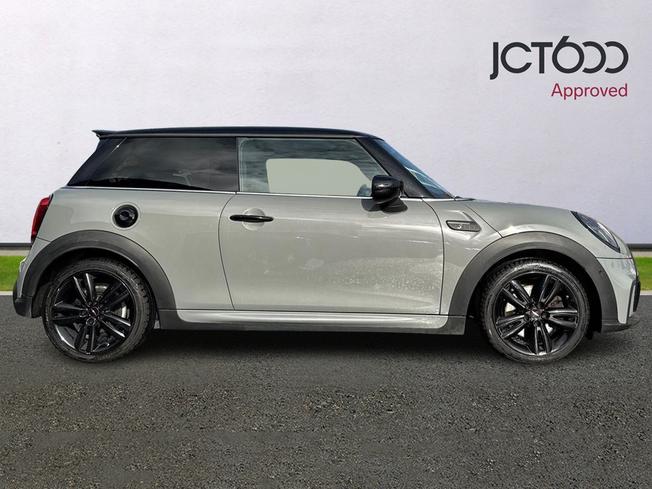 MINI Hatch Photo 4