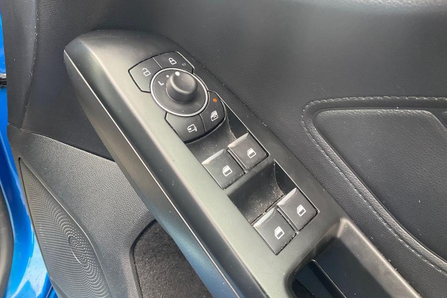 Ford FOCUS Photo autoimg-ebd4ac63adbdb34ae50bab9dc4cefc6440d54f60.jpg